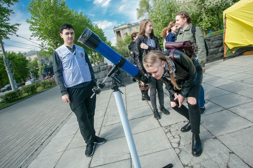 Наблюдение в телескоп на улице