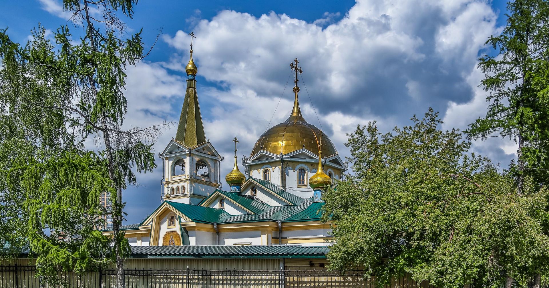 храм