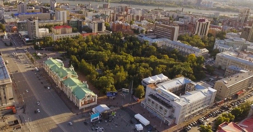 сквер на улице Сибиряков-Гвардейцев