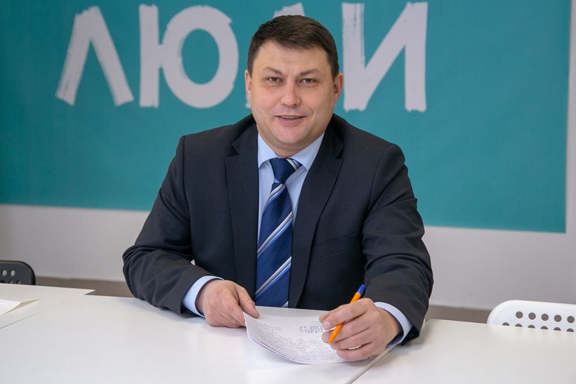 Депутат фракции Новые люди Роман Мурзин