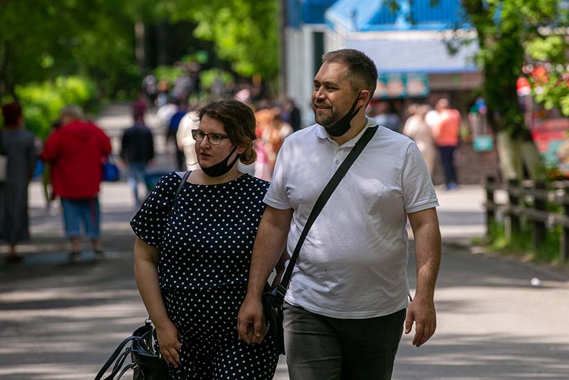 Вход в Новосибирский зоопарк