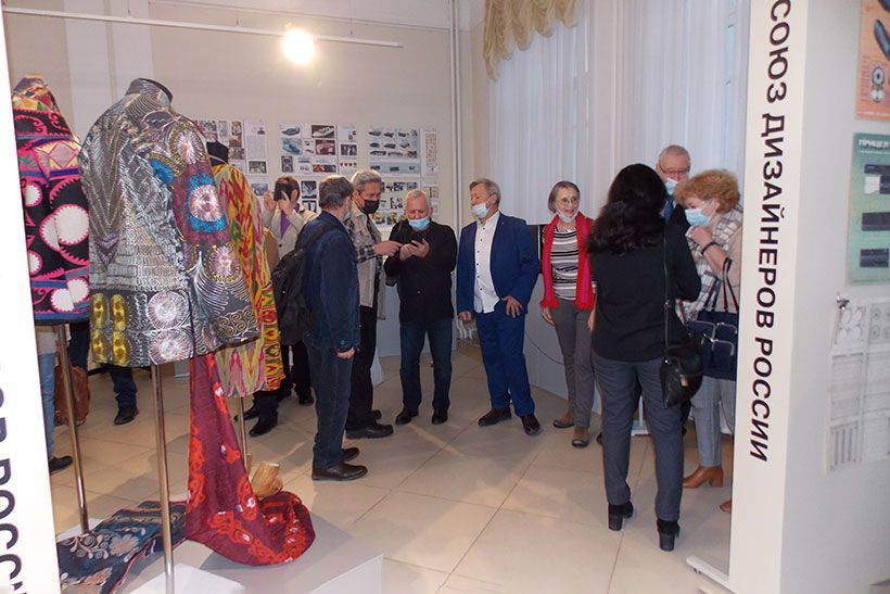 выставка костюмов в краеведческом музее
