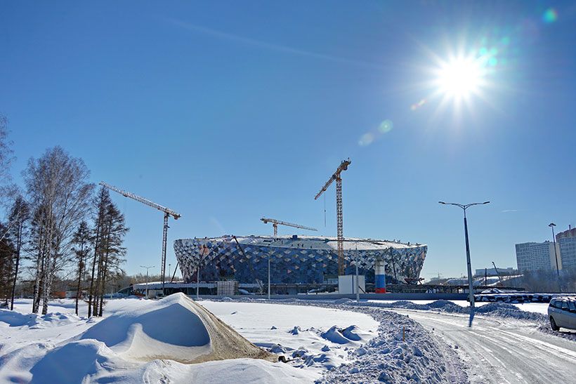 Строящийся ледовый дворец спорта