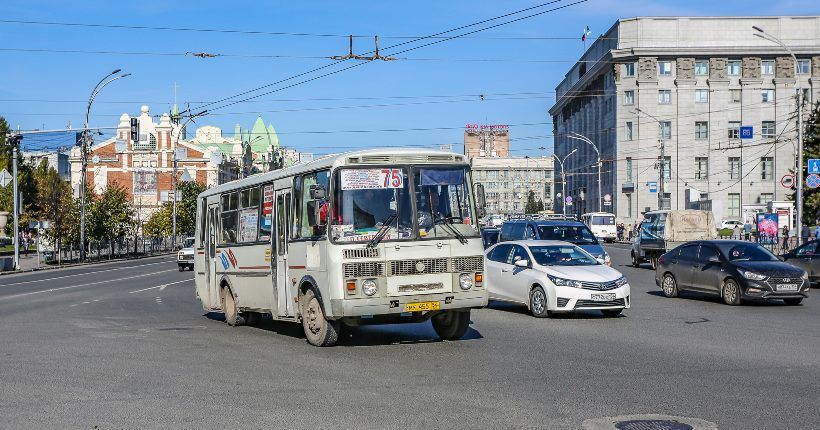 Автобус в центре города