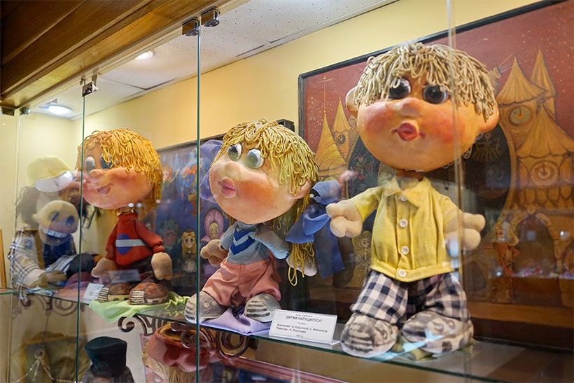 Куклы в музее кукольного театра Новосибирска