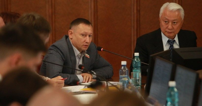 депутаты заксобрания Вениамин Пак и Евгений Подгорный