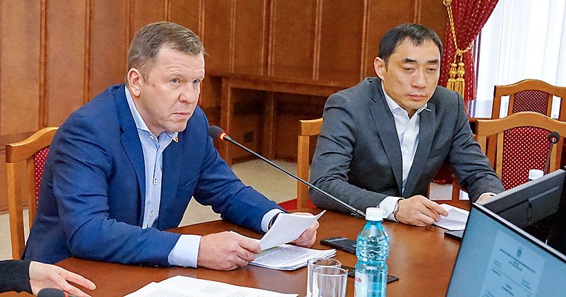 Председатель комиссии Дмитрий Козловский и его заместитель Андрей Пак