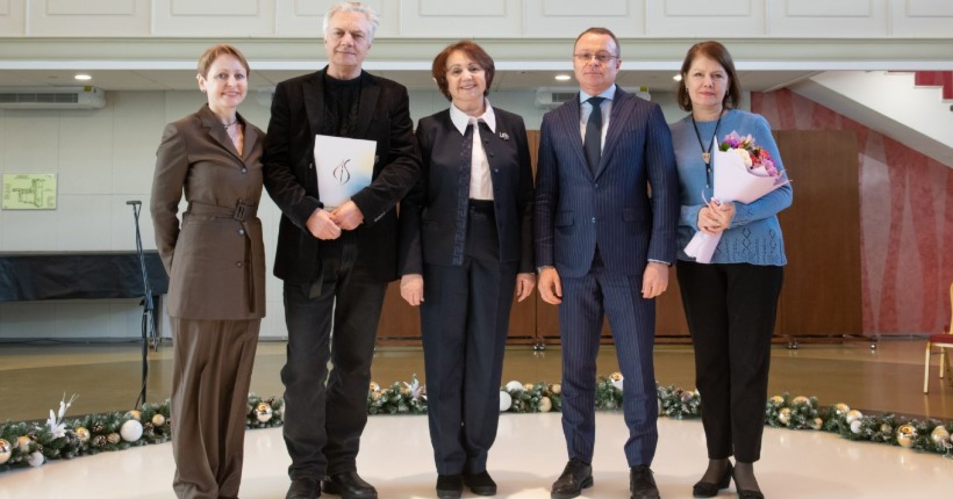 артисты старого дома