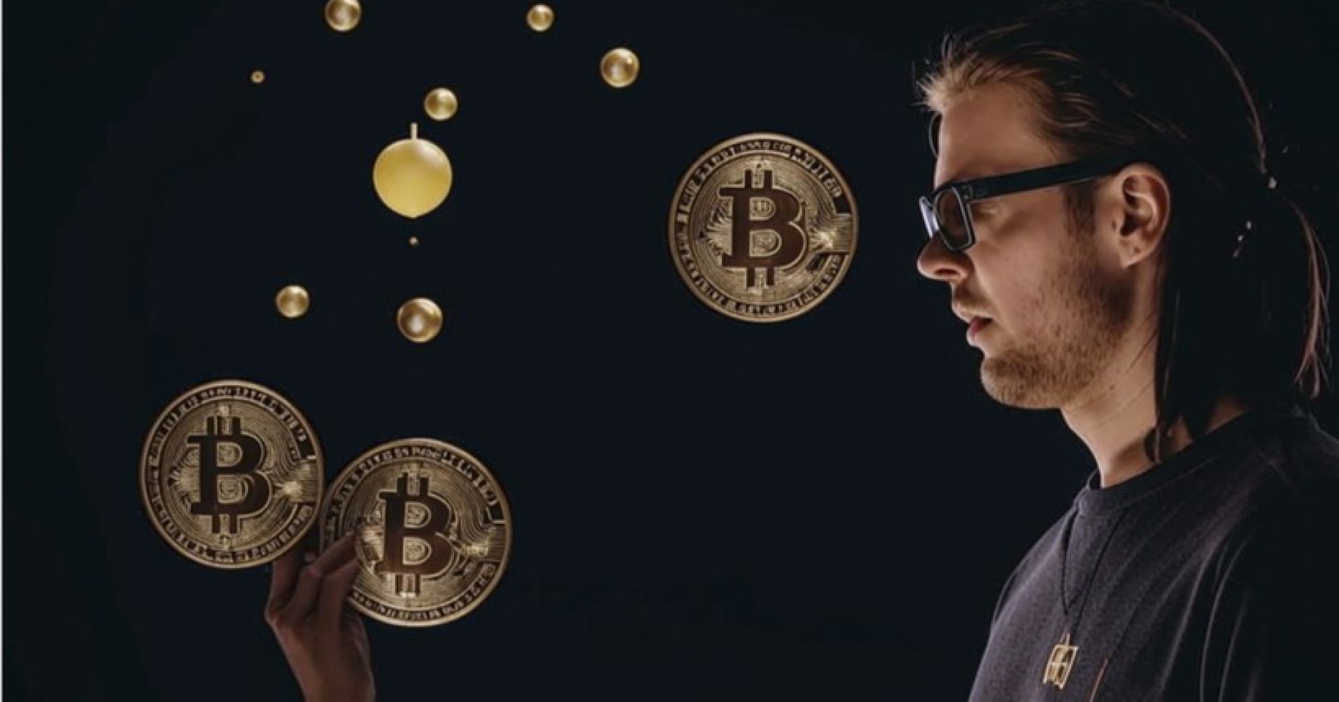 человек и биткоины