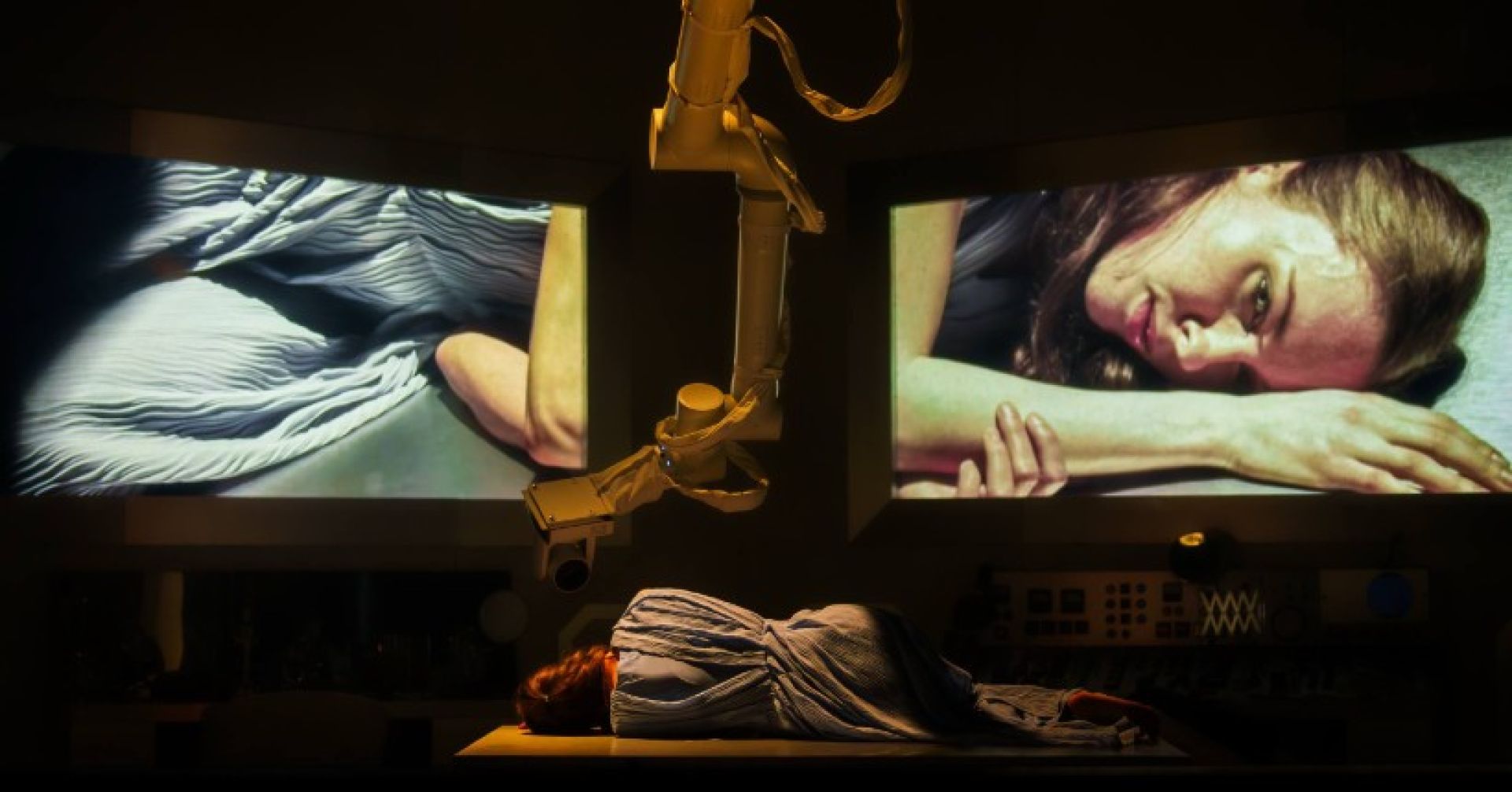 сцена из спектакля