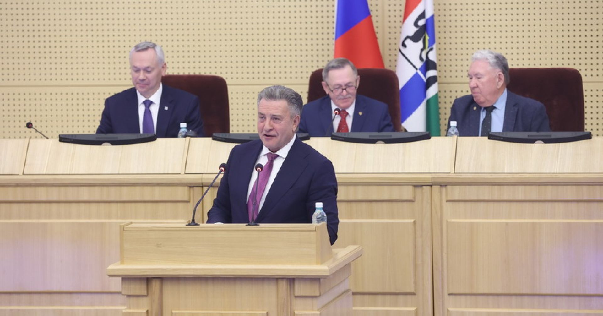 спикер Андрей Шимкив на трибуне