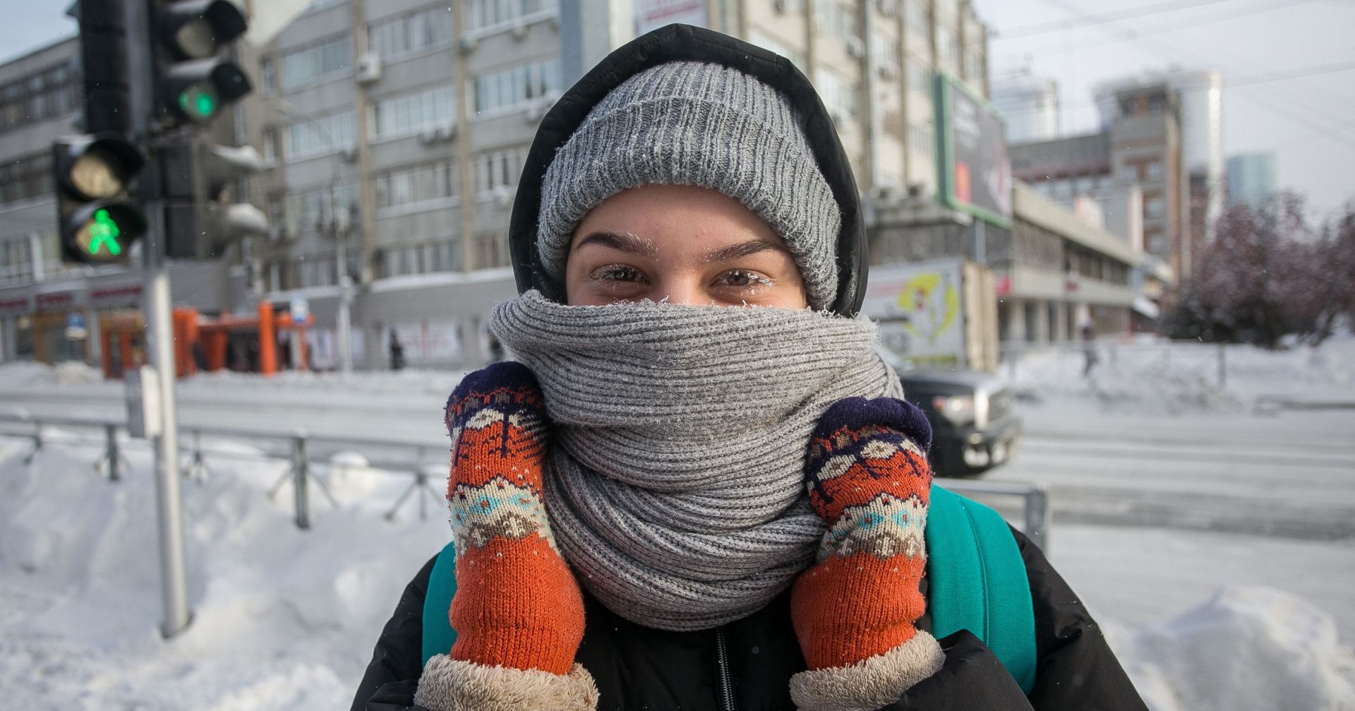 Кот замерз. На улице резко похолодало. Сильный мороз. Сильный мороз. Похолодало приколы.