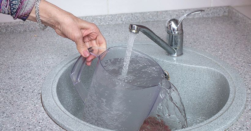 кран с водой