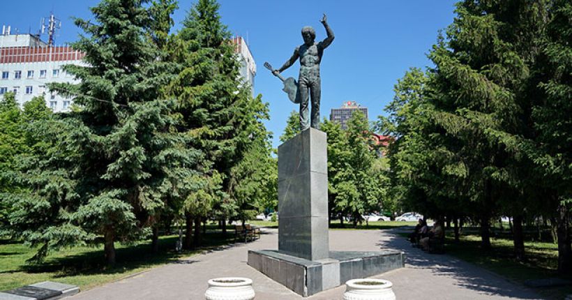 памятник Высоцкому