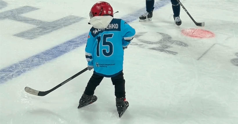 маленький хоккеист