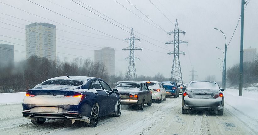 машины в городе