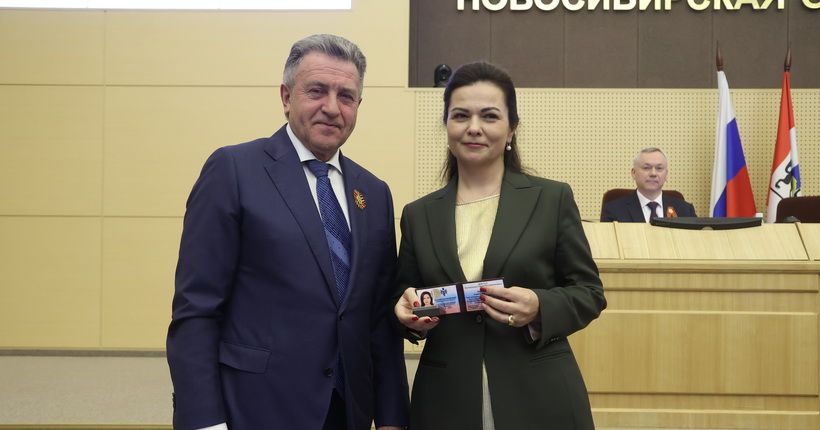 спикер Андрей Шимкив и депутат Лариса Шашукова