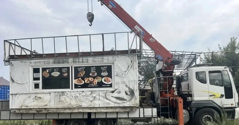 В двух районах Новосибирска снесли незаконные торговые павильоны