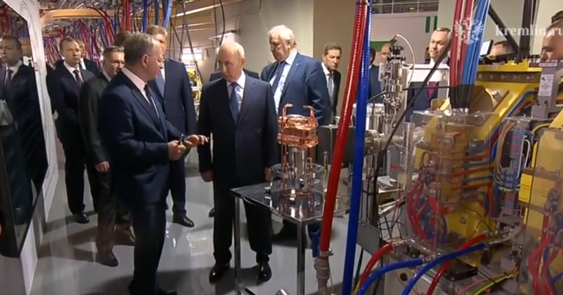 Владимир Путин осмотрел ЦКП СКИФ, который хотят запустить в конце лета