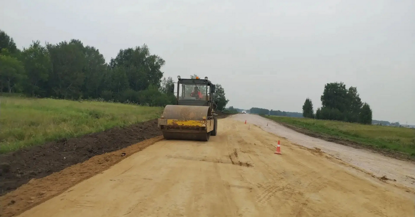 Жители посёлка Баклуши в Новосибирской области получили новую дорогу