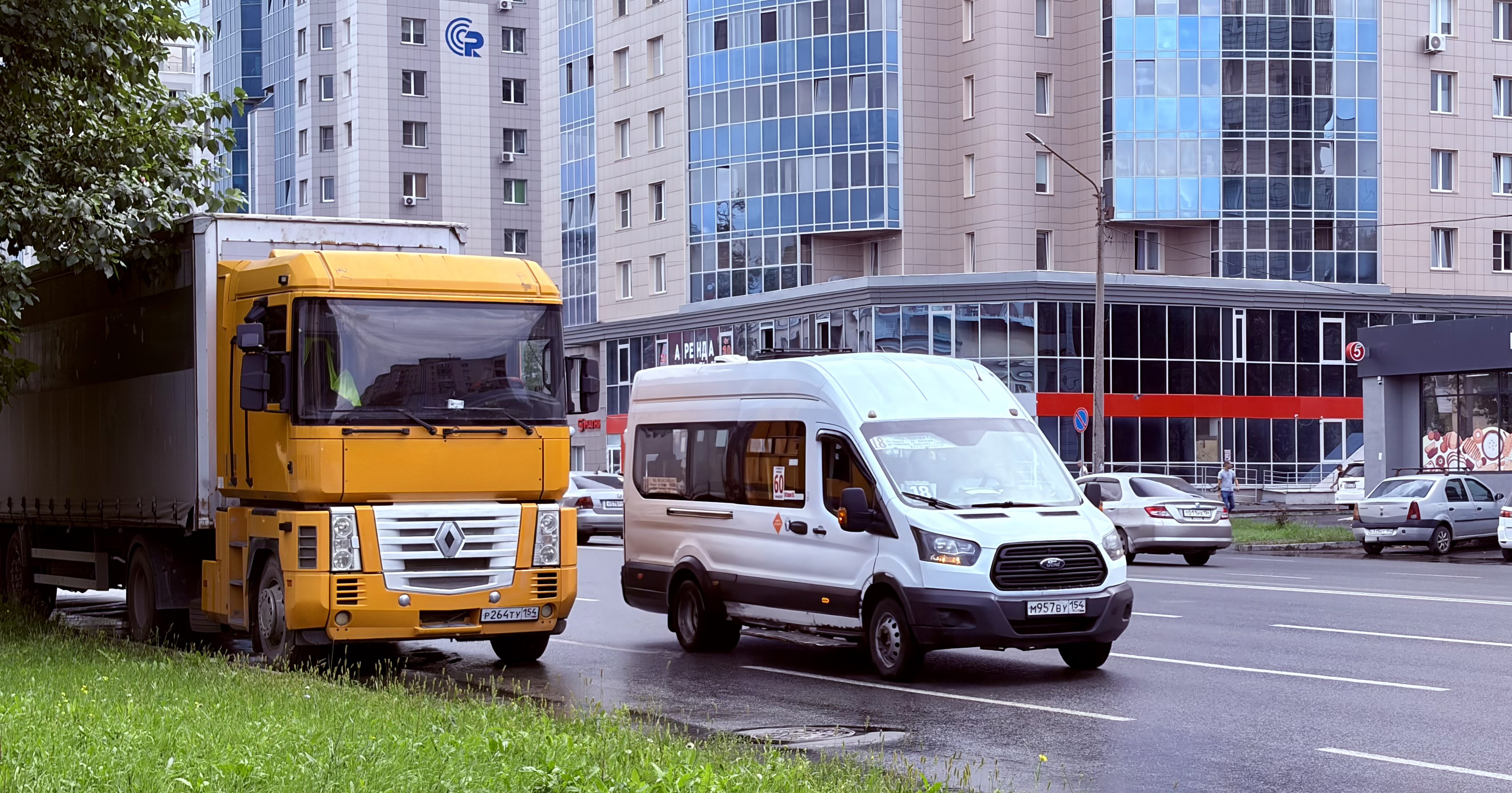 Три автобуса и маршрутка изменят схемы движения в левобережной части Новосибирска