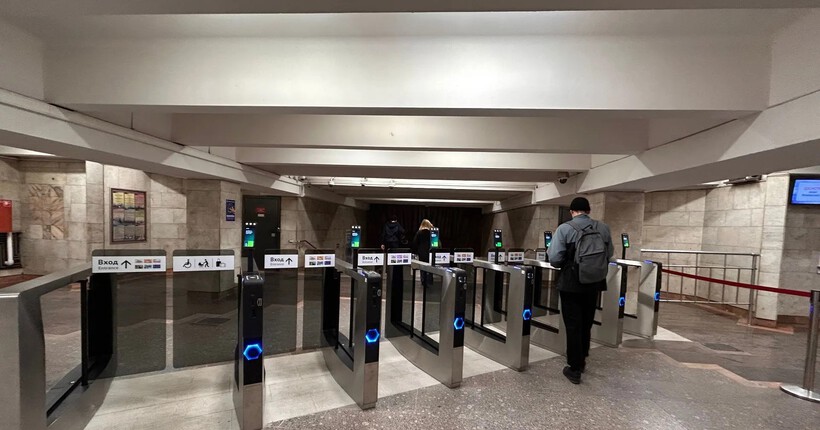 Новые турникеты запустили на станции метро &laquo;Октябрьская&raquo; в Новосибирске
