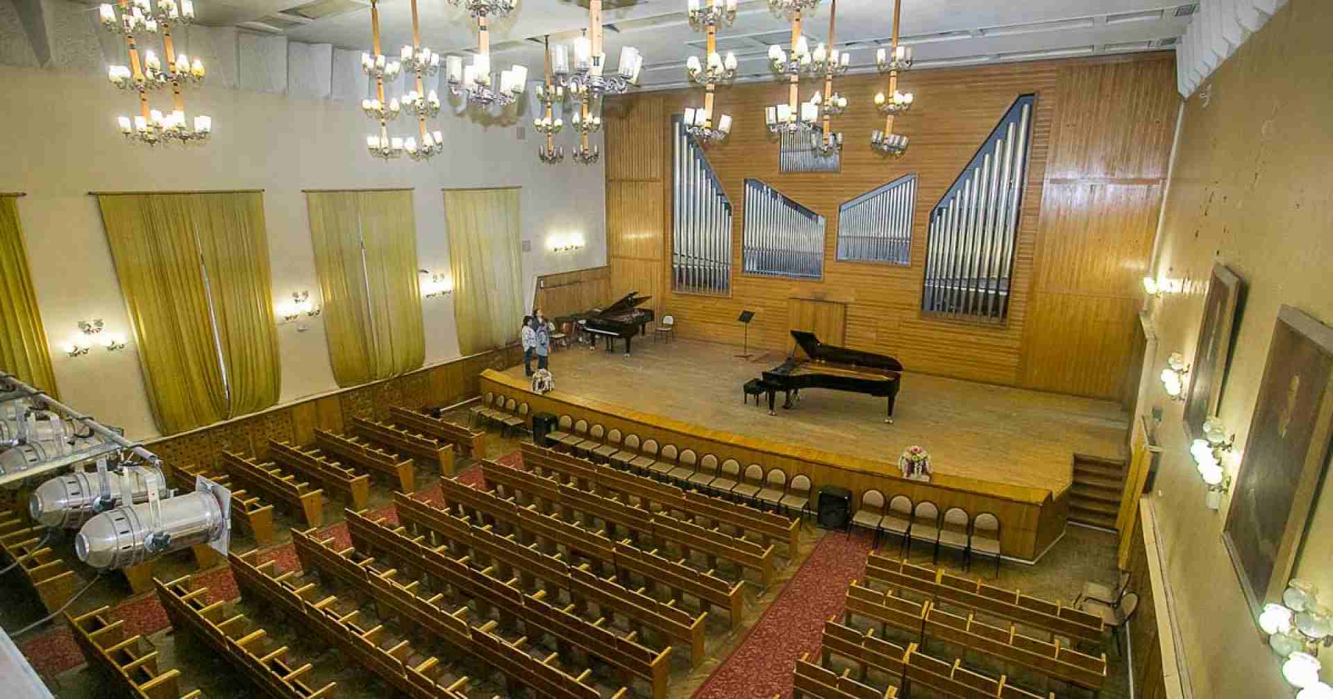 Ремонт лобби Новосибирской консерватории