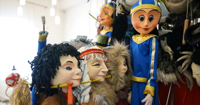 перекресток фестиваль театров. мастер класс к дню защиты детей на улице. шествия. шествие кукол в новосибирске. мастер класс на 1 июня для детей на улице.