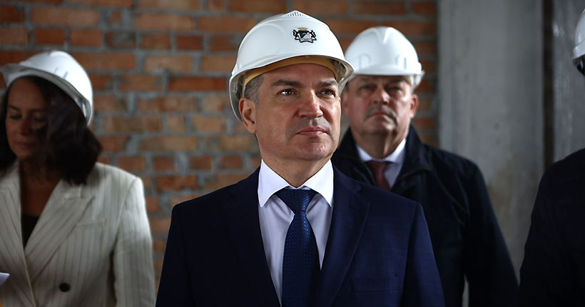 Я здесь всерьёз и надолго Я здесь всерьёз и надолго