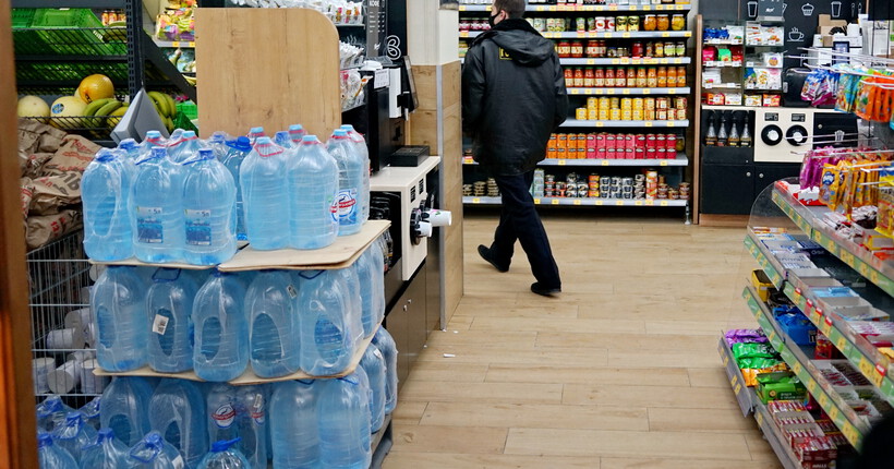 В Новосибирской области изъяли 150 литров небезопасной бутилированной воды