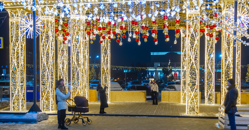 Стало известно, когда в Новосибирске на улице Ленина засияет новогодняя иллюминация