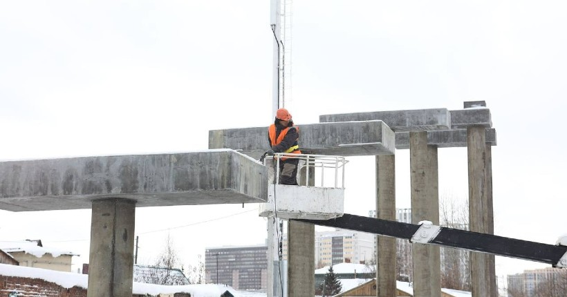 В Новосибирске строят новый мост
