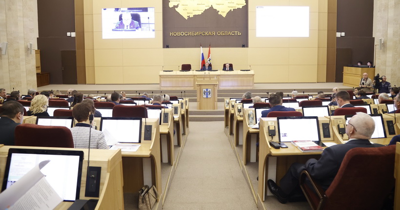 Депутаты расширяют меры поддержки новосибирских правоохранителей