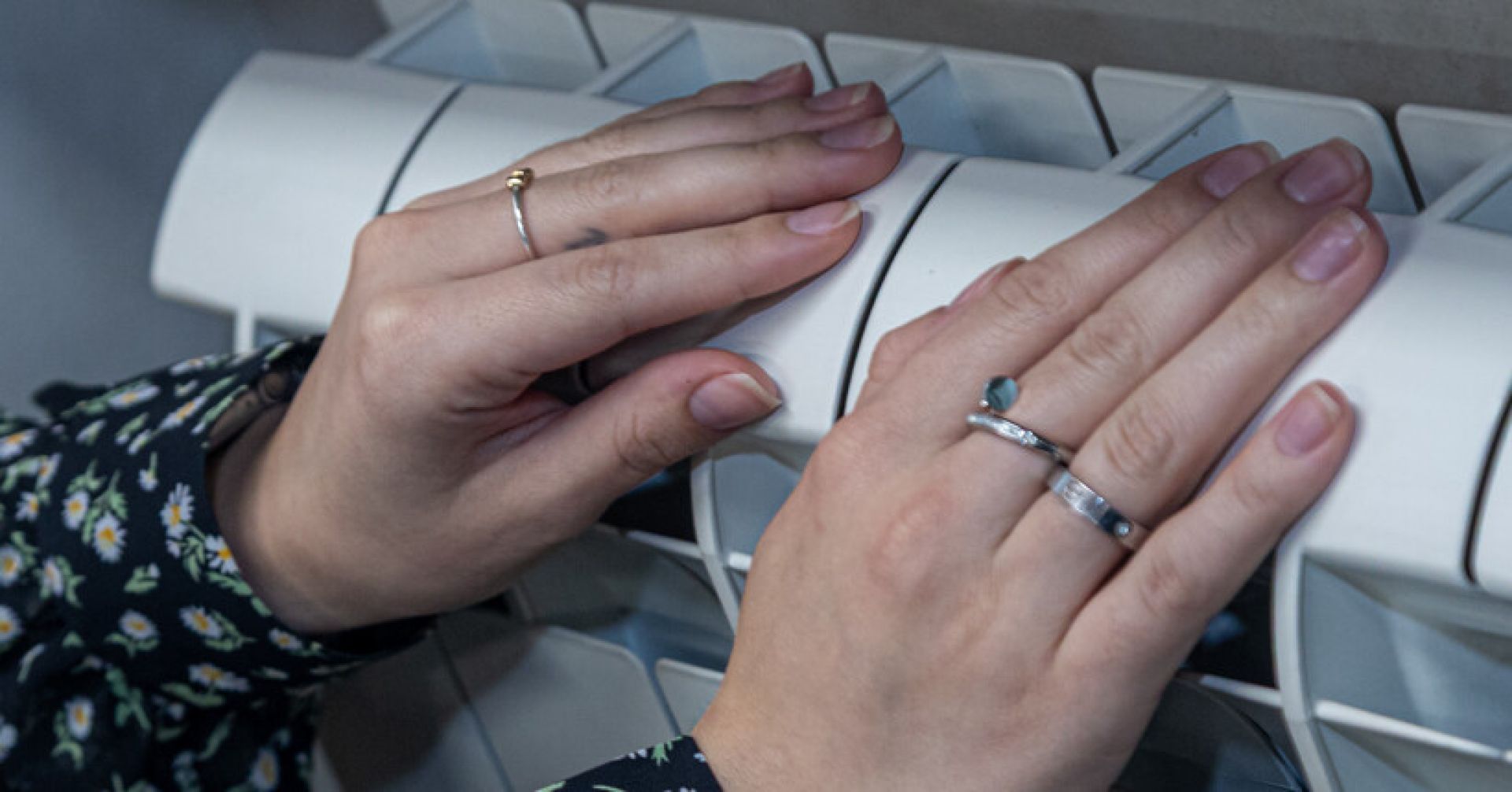 100 градусов и выше в мороз: батареи в квартирах новосибирцев становятся горячее