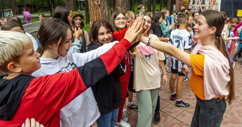 Пасынкам и падчерицам бойцов СВО будут предоставлять путёвки в оздоровительные лагеря