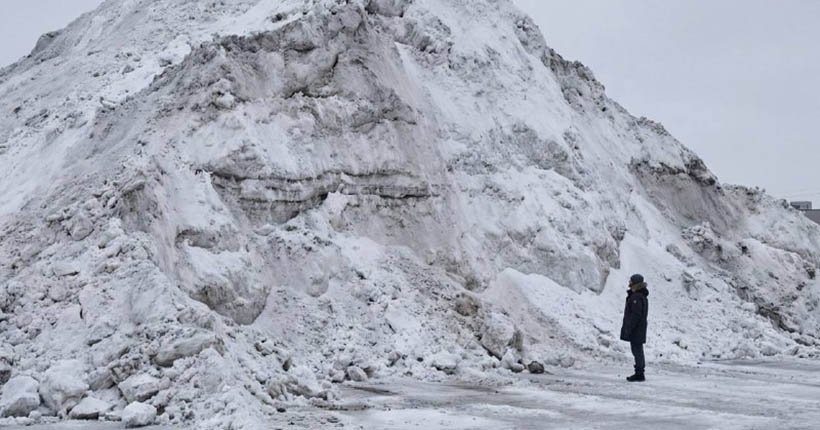 Дорожные службы вывезли с улиц Новосибирска миллион кубометров снега