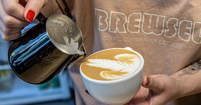 Вам кофе с корицей?