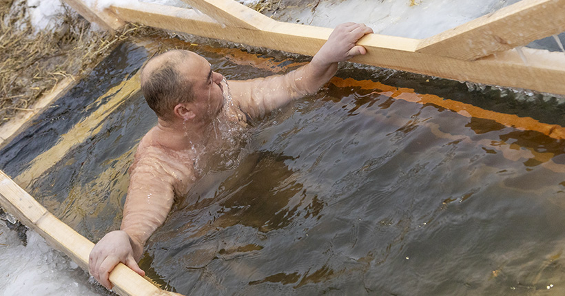 Новосибирские спасатели ликвидировали неорганизованную купель на карьере Юго-Западный