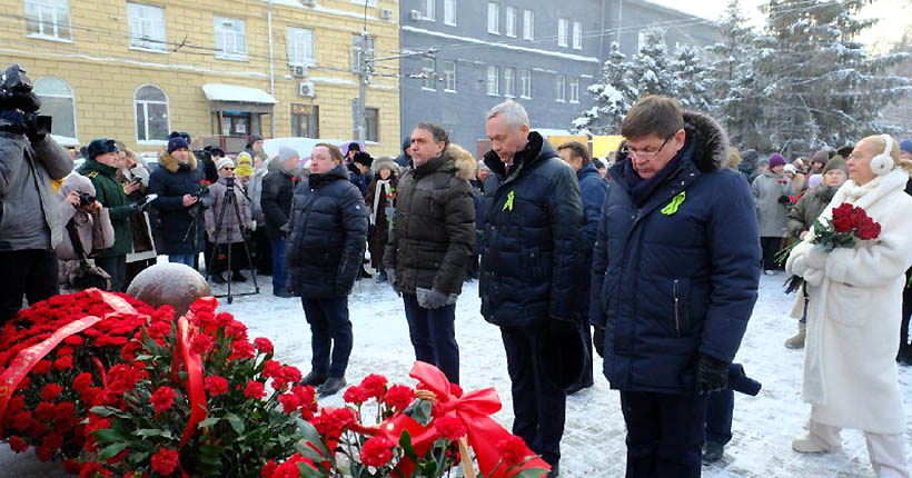 82-ю годовщину полного освобождения Ленинграда от фашистской блокады отметили в Новосибирске