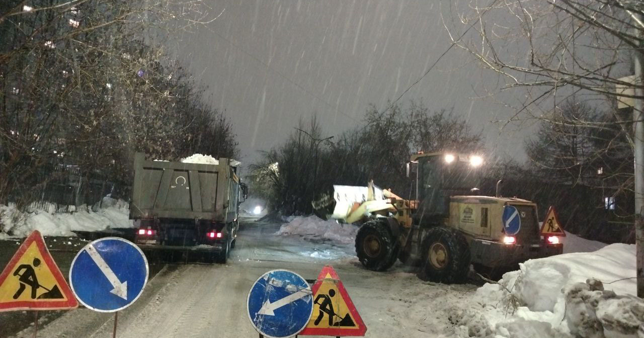 В Новосибирске продлили рабочие смены дорожников перед похолоданием