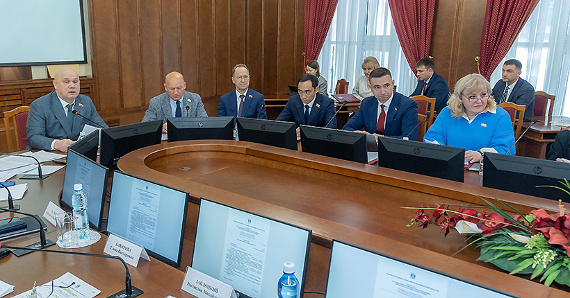 Динамика — положительная