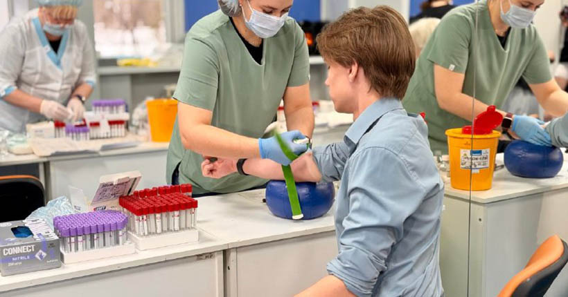 В Новосибирском госуниверситете экономики и управления проходит диспансеризация