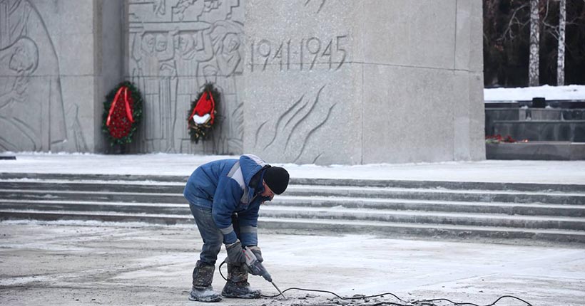 Ремонт Монумента Славы в Новосибирске  будет завершён к 9 Мая