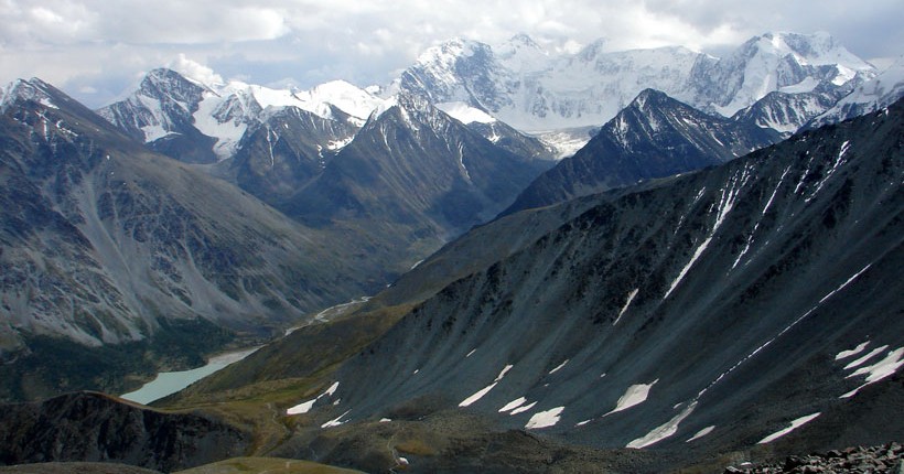 Новосибирец добрался до подножия горы Белухи на велосипеде