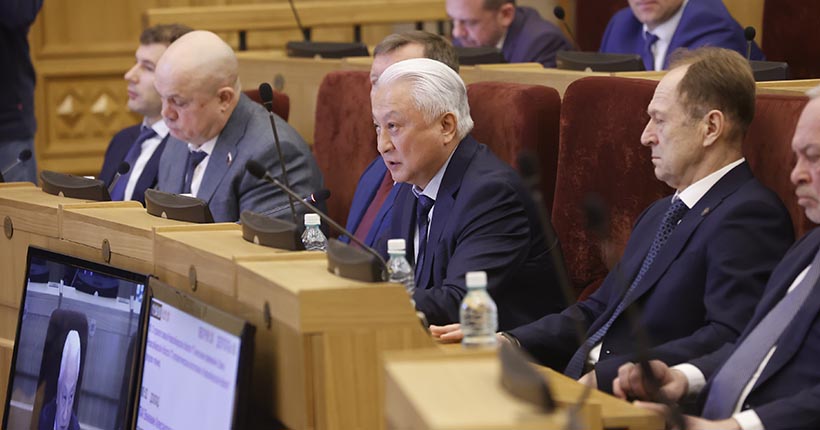 В Новосибирской области на сессии заксобрания в первом чтении принят закон о патриотическом воспитании