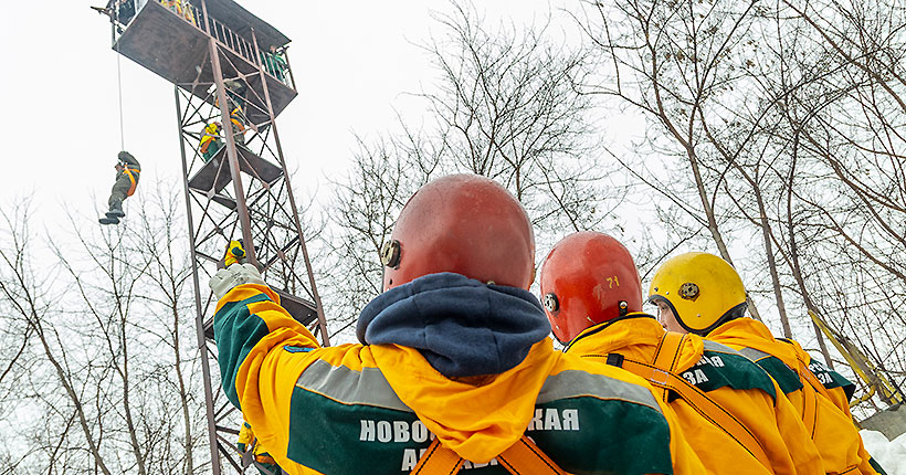 С вышки — в небо