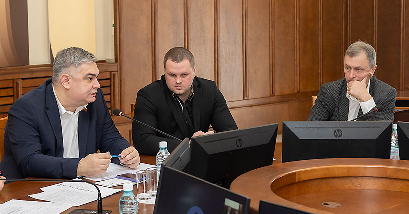 Вдоль больших дорог