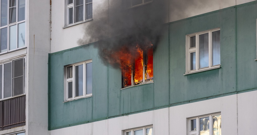 В Калининском районе Новосибирска произошёл пожар в жилом доме