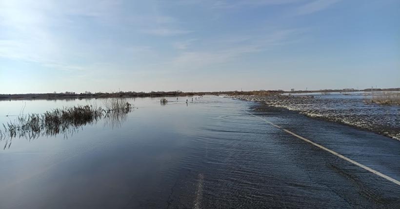 На трёх дорогах Новосибирской области временно ограниченно движение транспорта