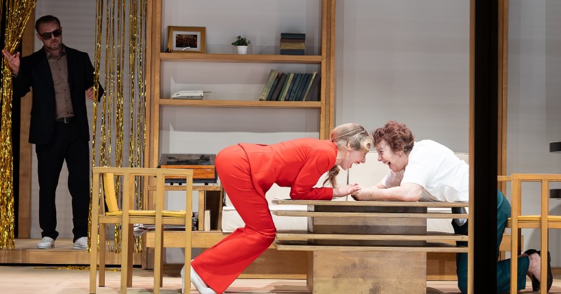 В новосибирском театре &laquo;Старый дом&raquo; прошла премьера психодрамы &laquo;Золотое озеро&raquo;